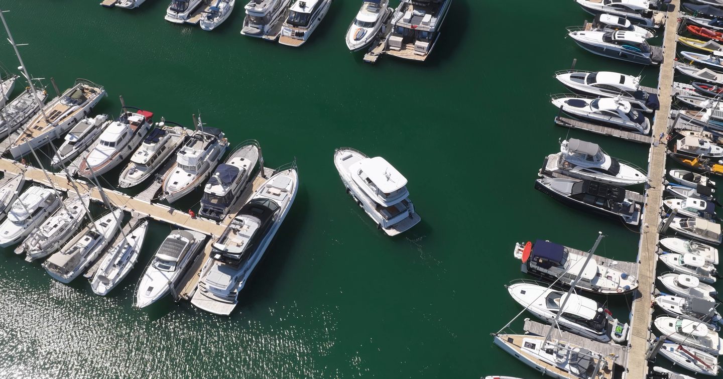 Sirena 48 manoeuvring between marina berths during YachtBuyer test