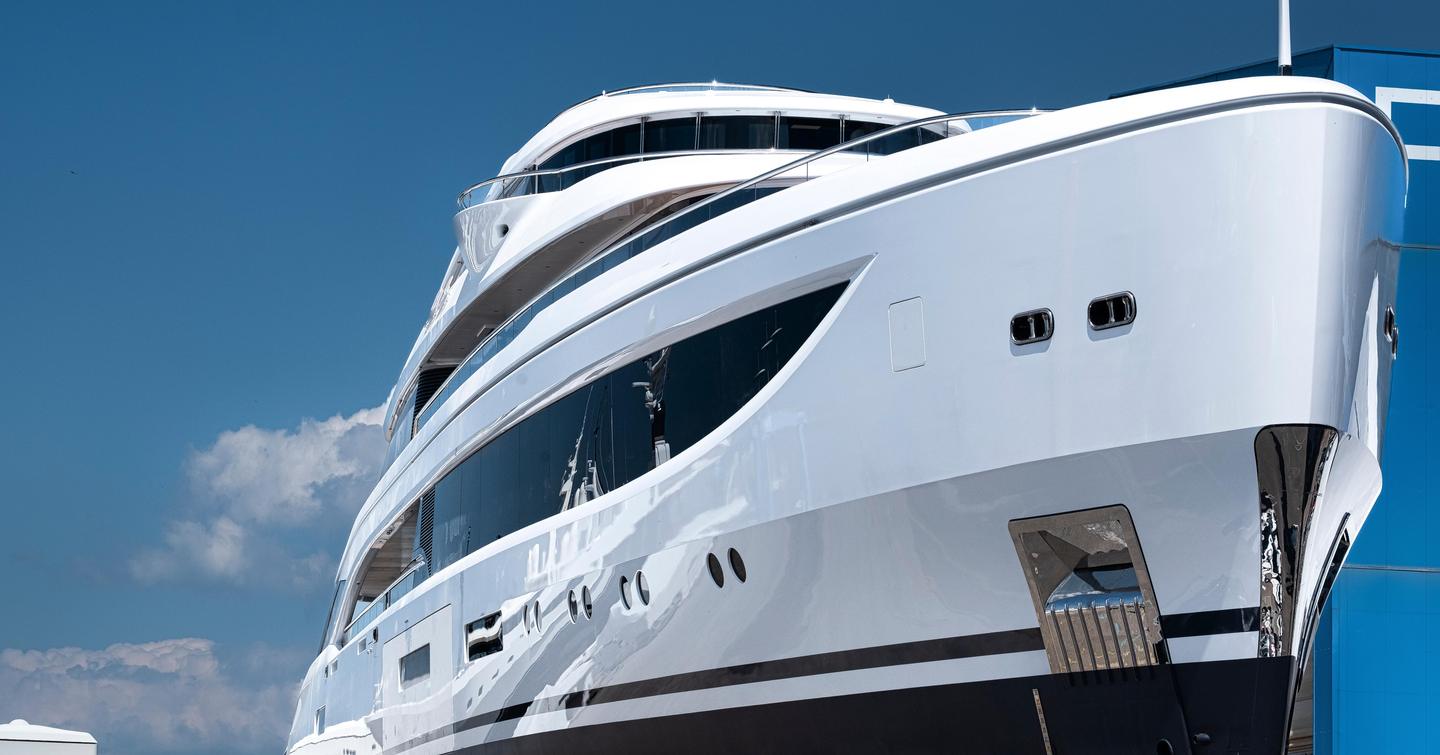 Hull of motor yacht Lady Estey