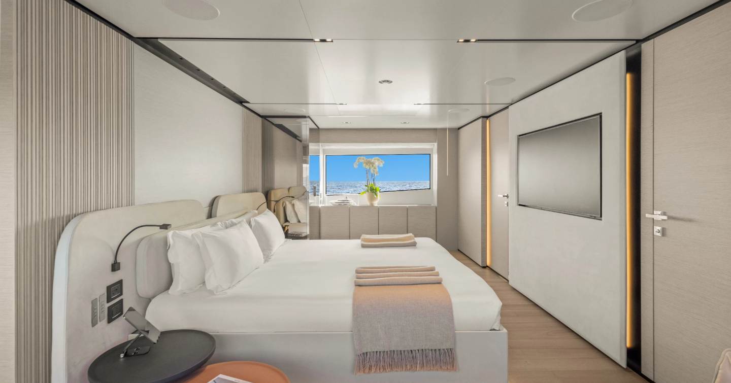 Motor Yacht Buongiorno owner's state room