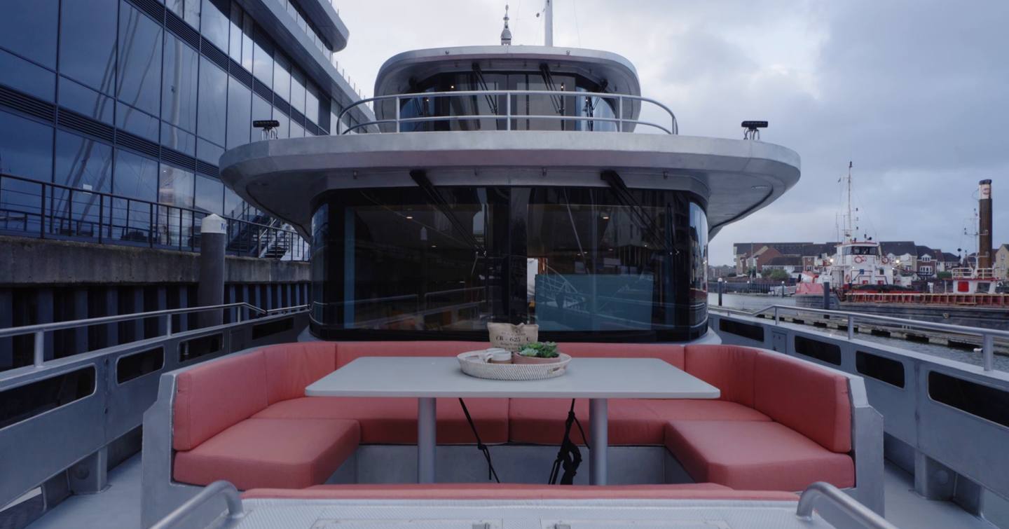 Arksen-85-Review-foredeck