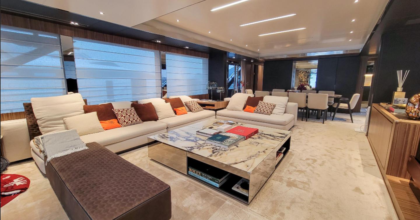 Superyacht 28 Monopoly interior seating area