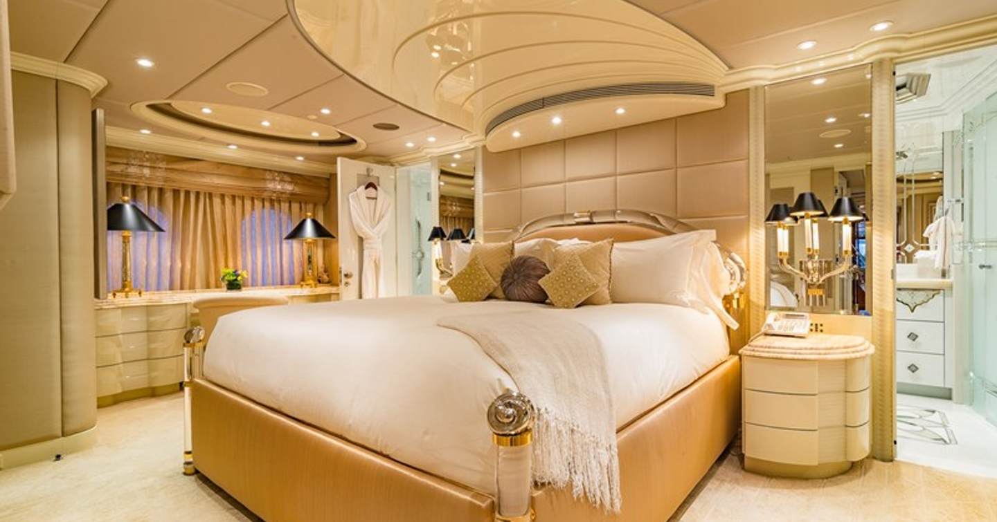 Superyacht I Love This Boat's master cabin
