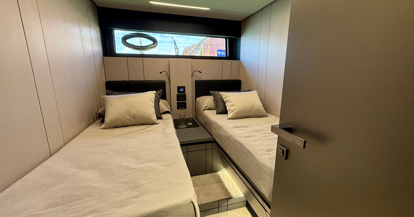 Pershing-GTX70-Review-twin-cabin