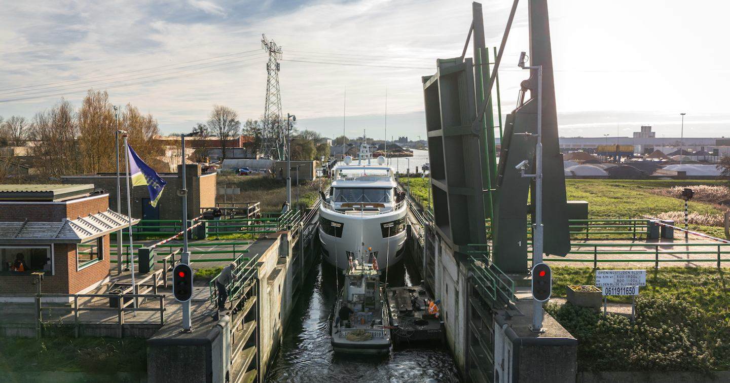 36m Custom Van der Valk Superyacht Jangada  going through dutch canals