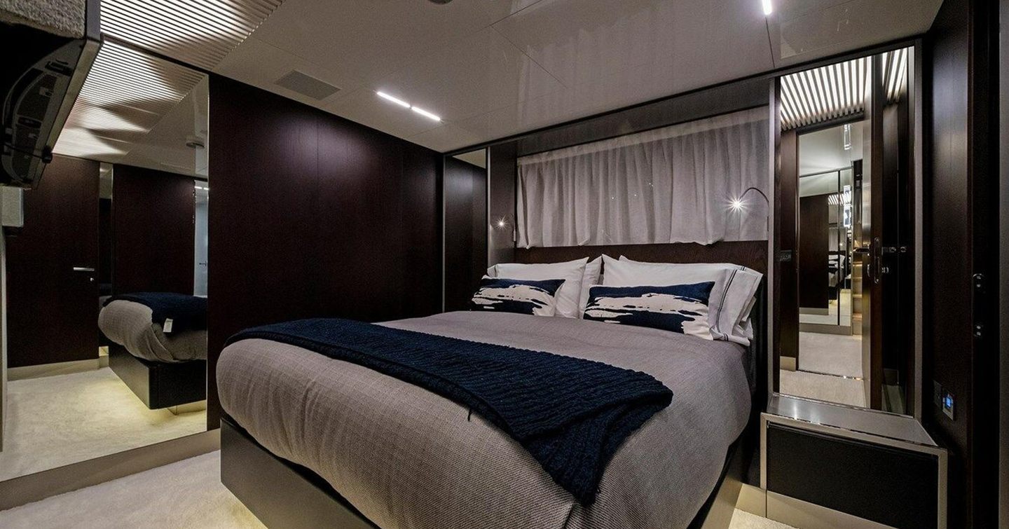 Motor yacht Alter Ego cabin