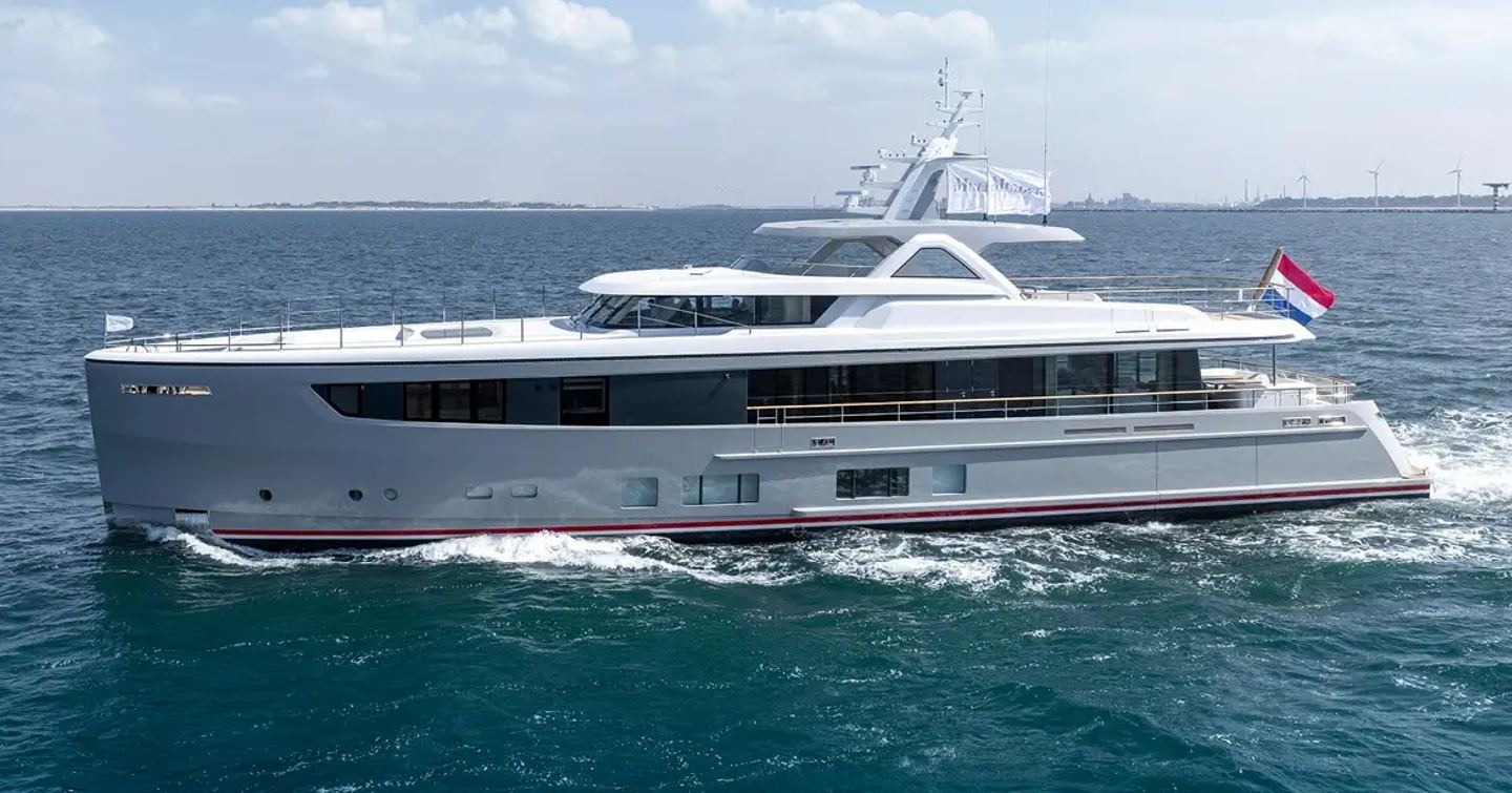 Superyacht My Lady under way 