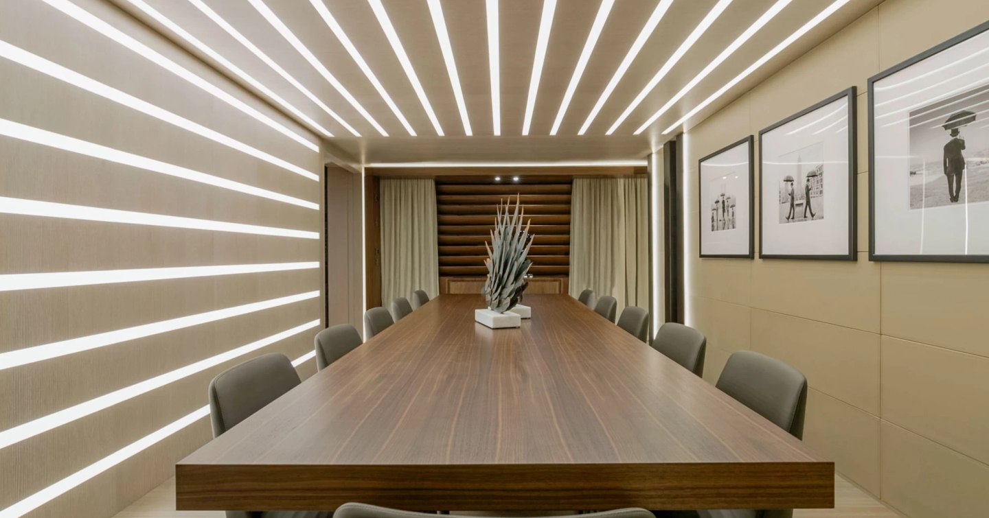Superyacht Utopia IV main saloon dining area