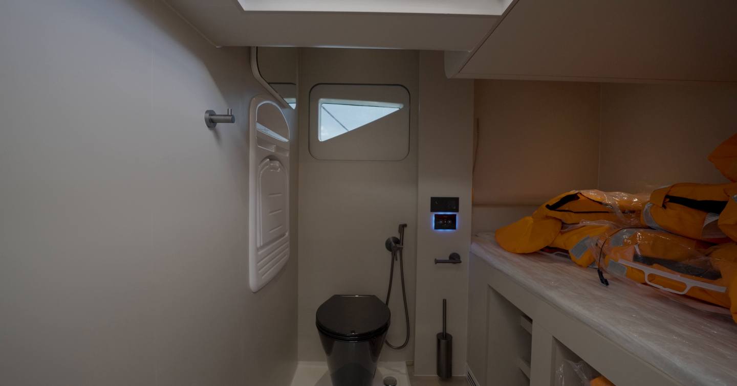 Sunreef-Ultima-55-Review-extra-guest-cabin