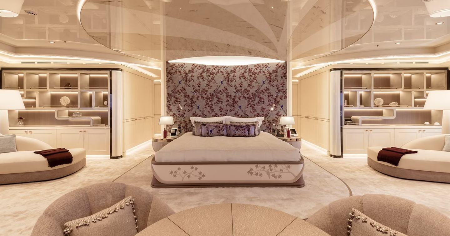 Superyacht Ahpo master cabin