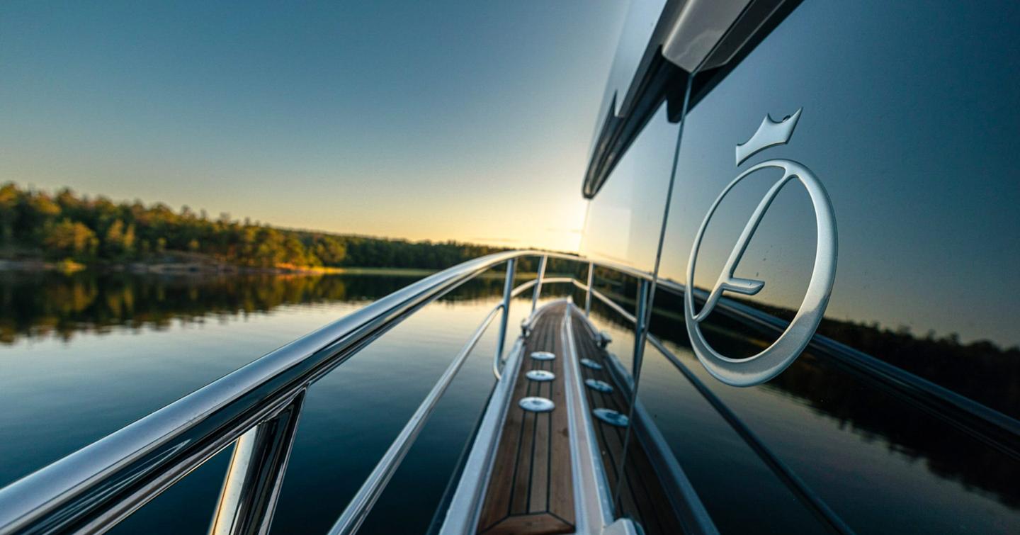 Aquador-300HT-Review-side-deck