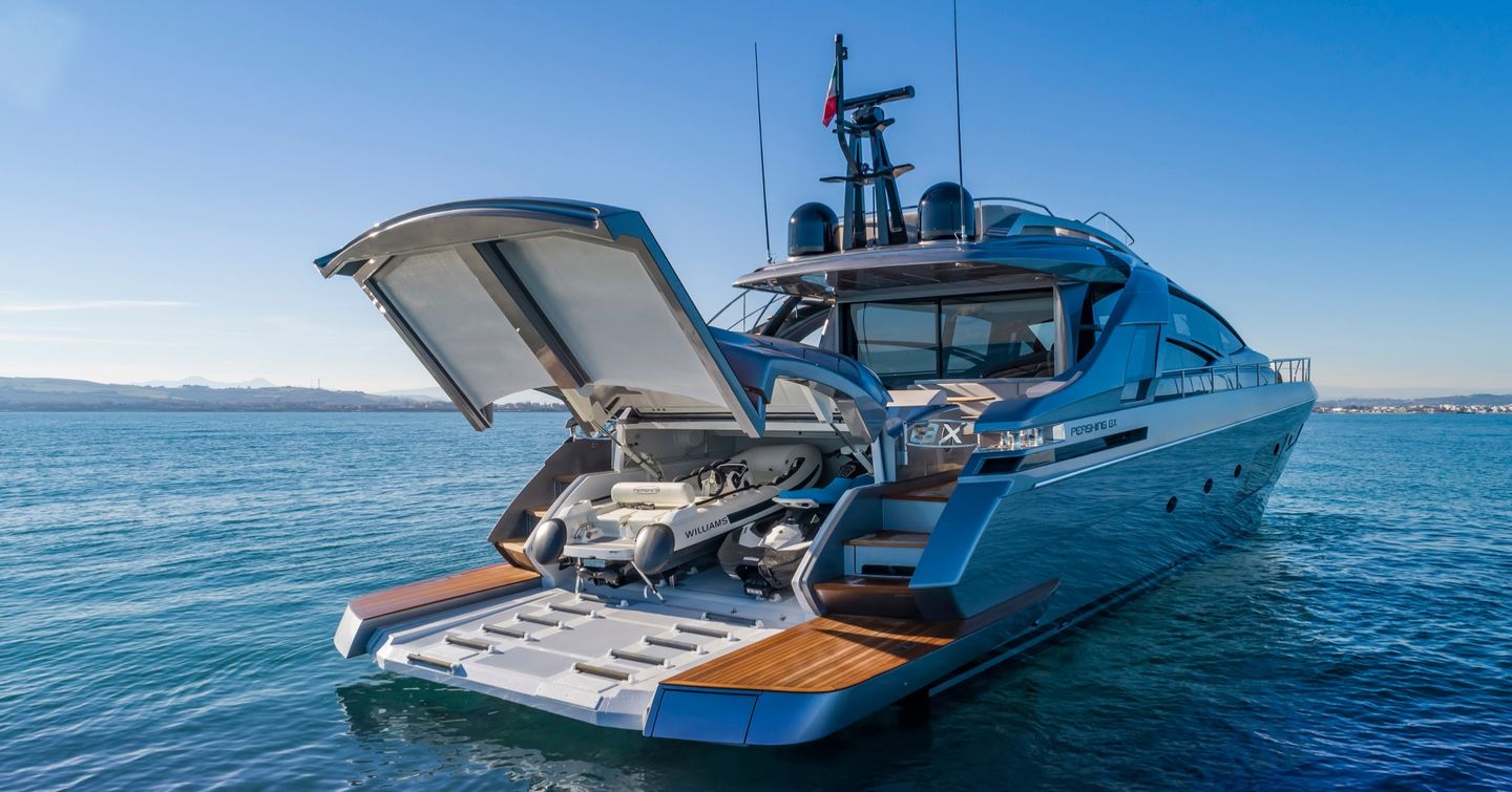 Pershing-8X-Review-tender-garage
