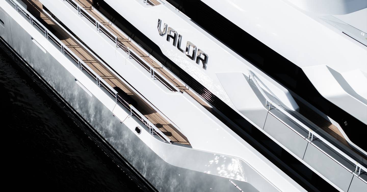 Superyacht VALOR nameplate