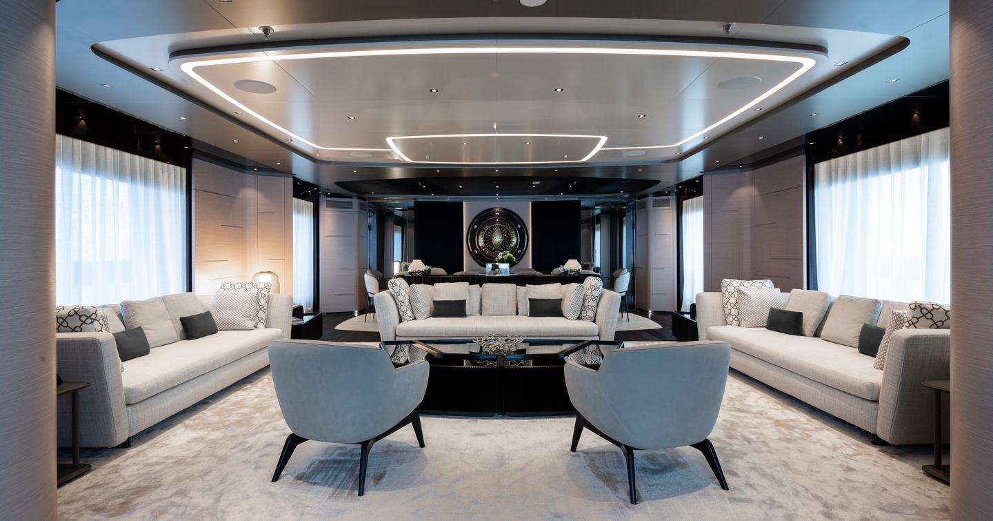 Tankoa-T580-Diamond-Binta-Review-main-saloon-wide-view-seating-layout