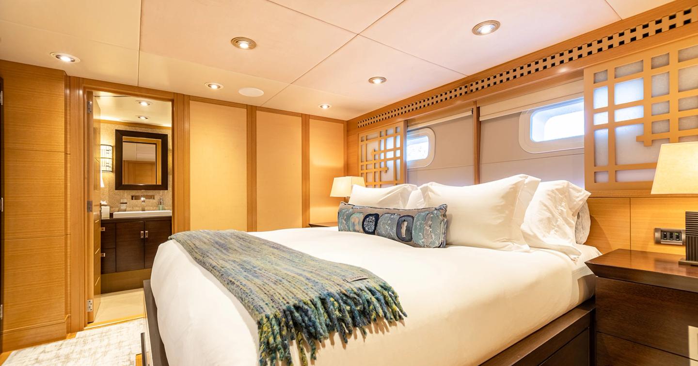 Superyacht Rochade VIP guest room