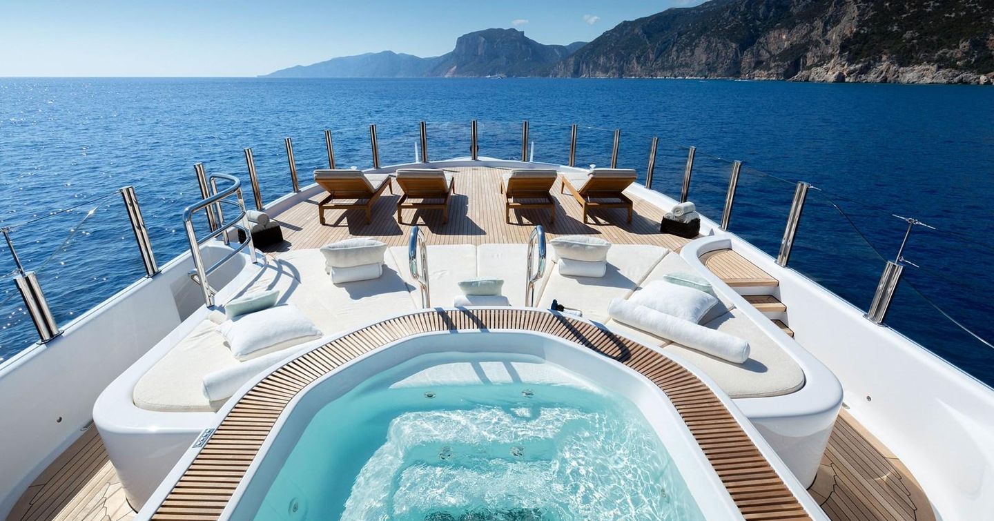 Galene foredeck with jacuzzi and sun loungers