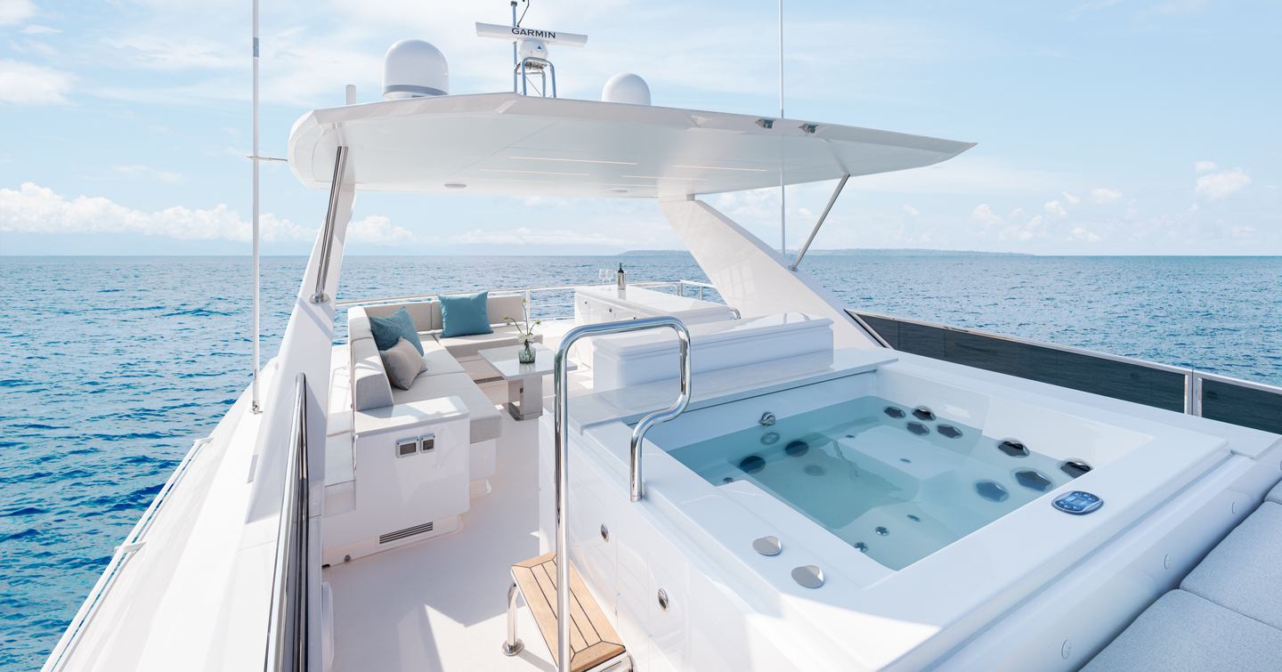 FD100 Tri-Deck Hull 13 upper deck jacuzzi