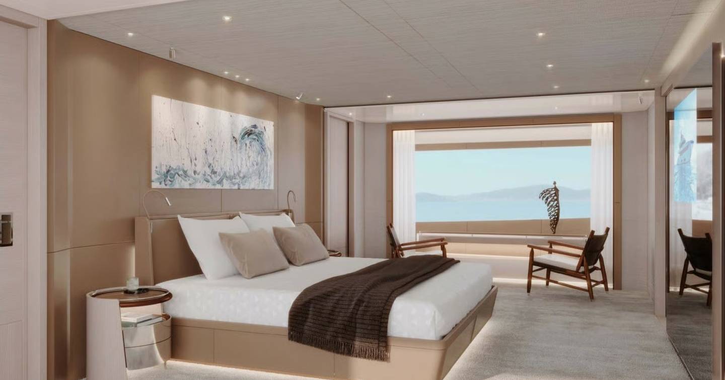 Benetti yacht Lumina master cabin with balcony 