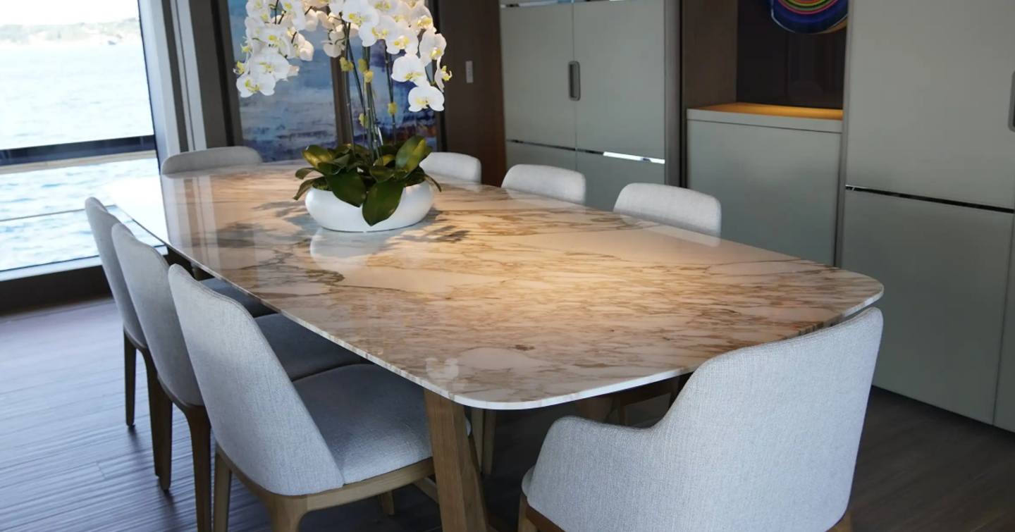 Motor Yacht Sodan interior dining table 