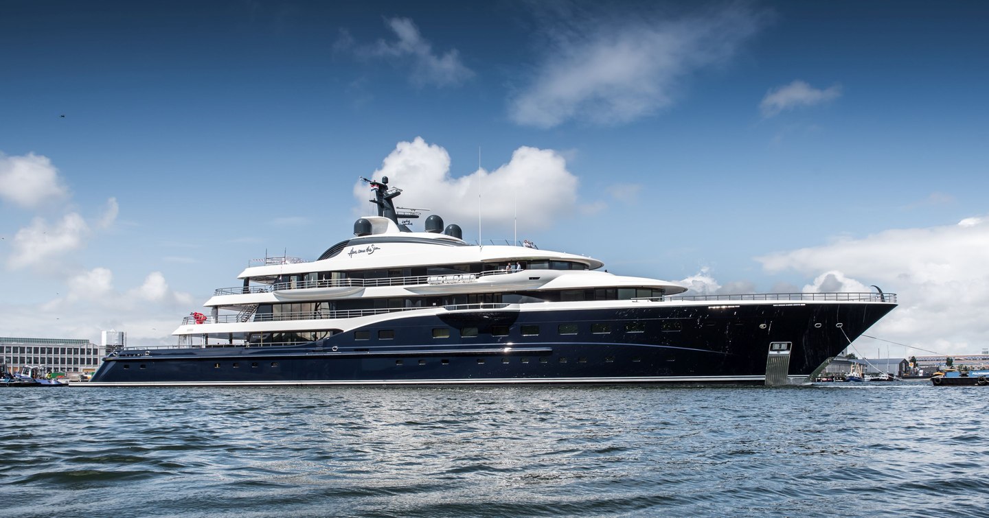 Here Comes The Sun superyacht underway, surrounded by sea