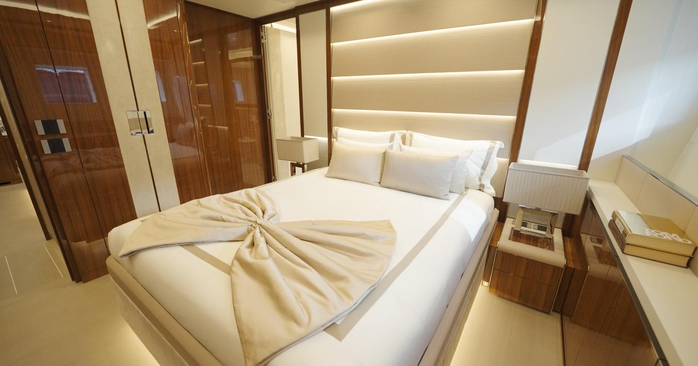 Mangusta-GranSport-54-Review-double-VIP