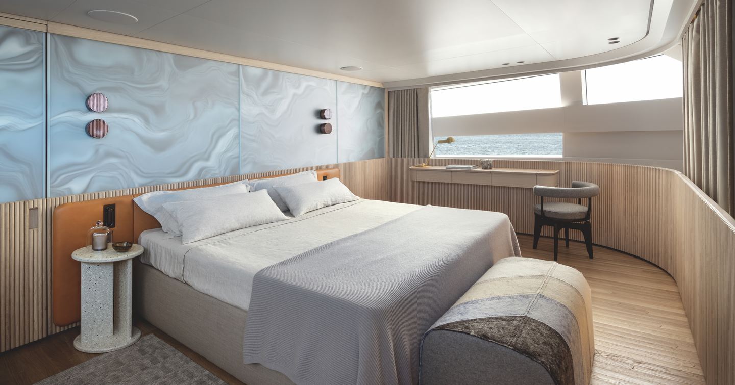 Sanlorenzo SD96 motor yacht master cabin with windows 