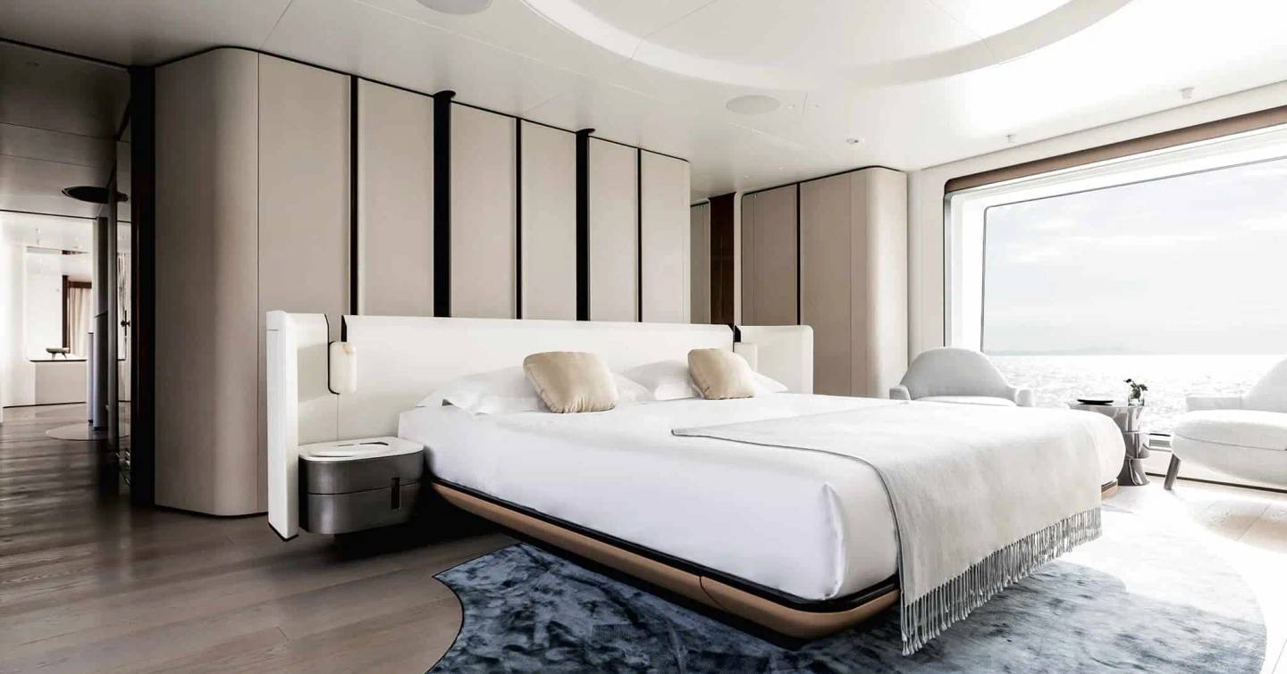 Azimut Grande 36M main deck owner suite with wide glazing