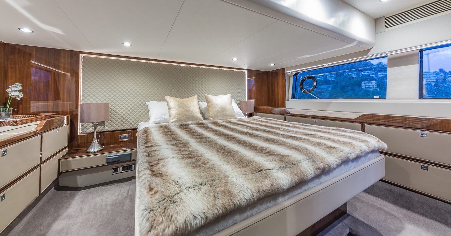 Fairline-Targa-50-GT-owner-cabin