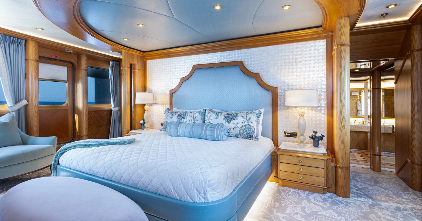 Superyacht Vibrance  master cabin