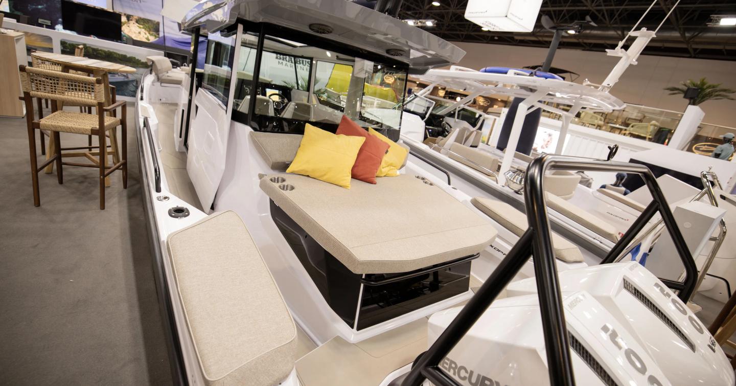 Axopar-29-XC-Cross-Cabin-aft-deck