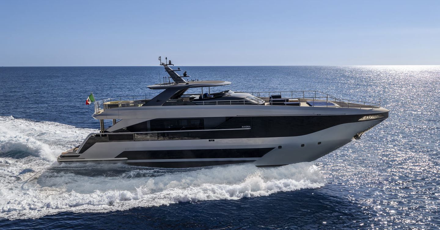 Maiora M30 motor yacht underway side view 