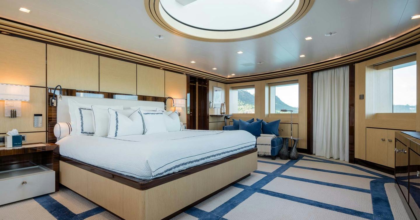 Axioma full upper deck owner’s suite