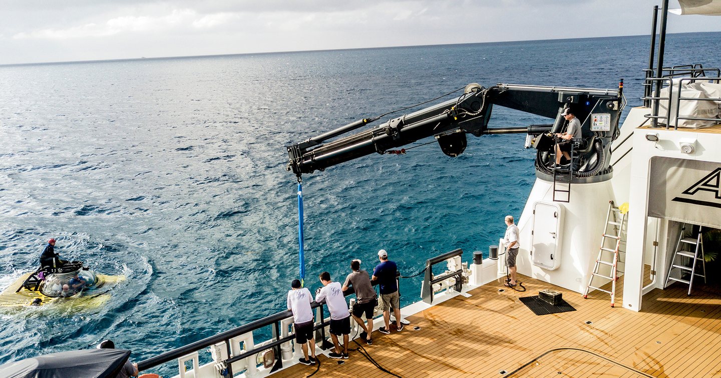 Damen-YS5009-motor-yacht-Axis-aft-deck-crane-and-submarine