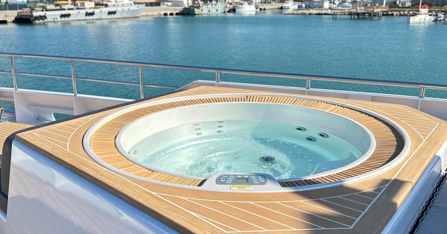  Conversion Yacht No Destination deck jacuzzi