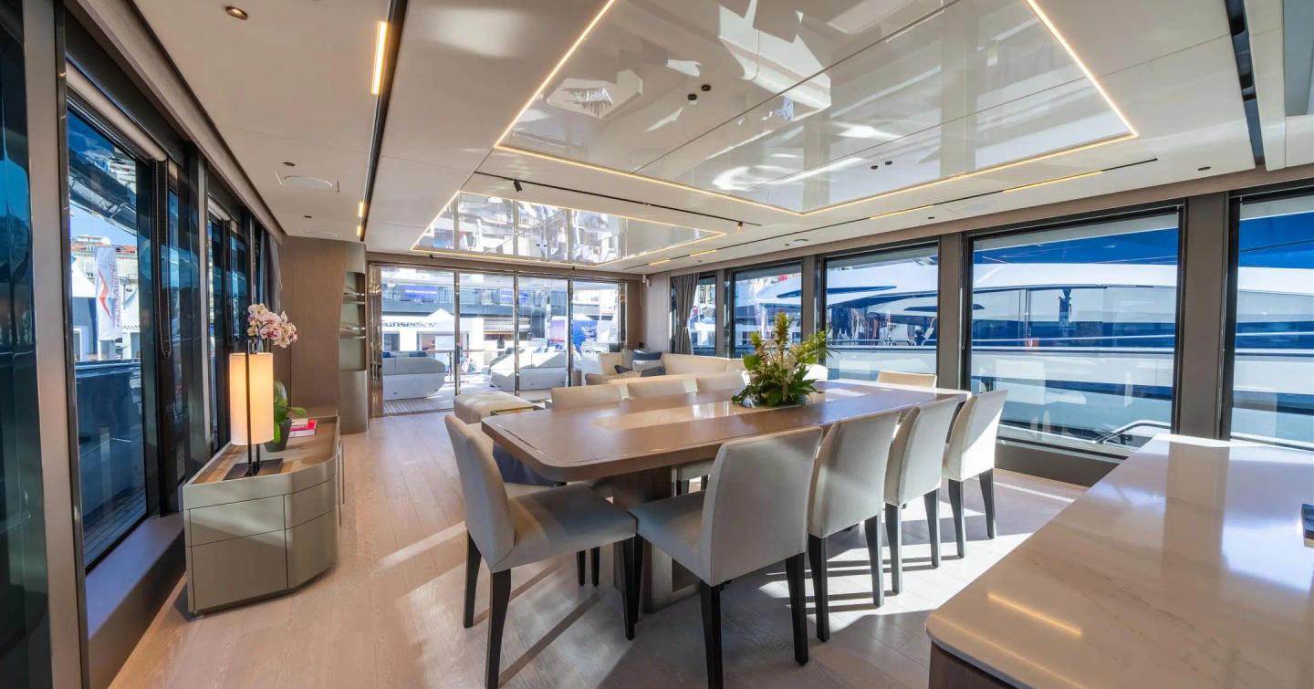 Sunseeker 100 Yacht main saloon dining area