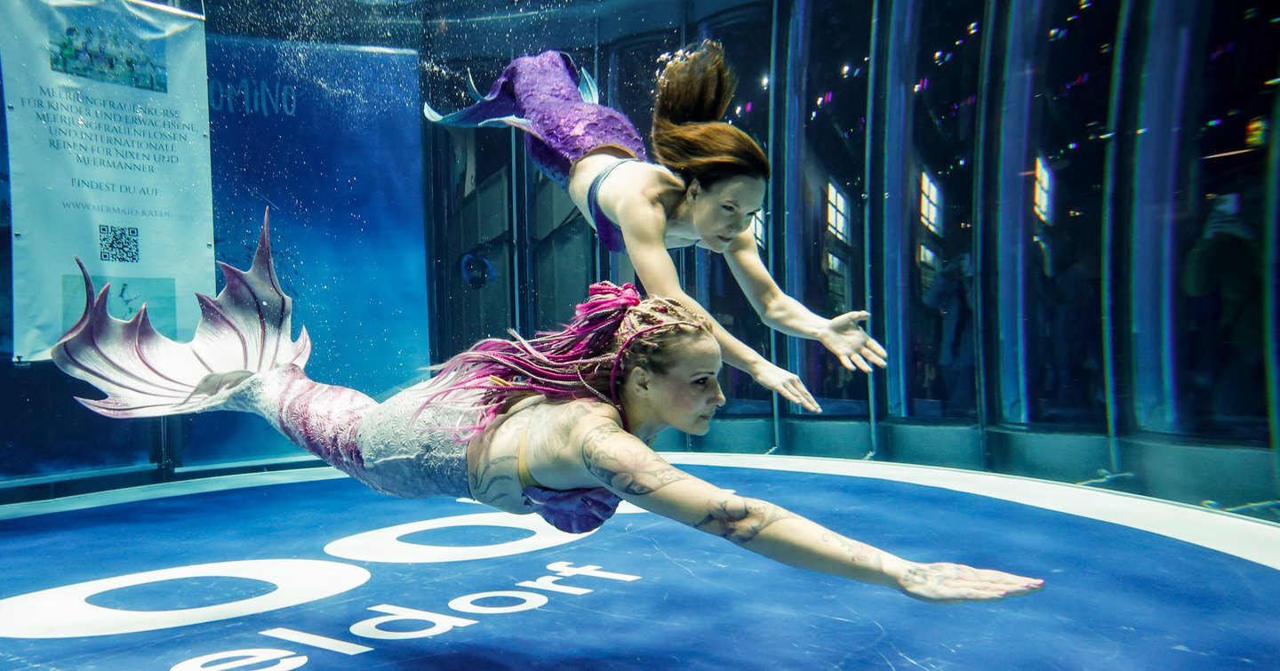 Mermaid swimmers at boot Dusseldorf