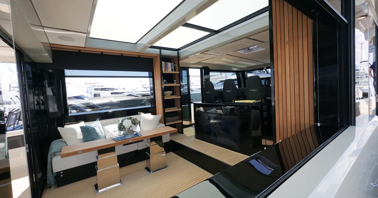 De Antonio D60 saloon seating and dining area with opening side windows and skylight roof