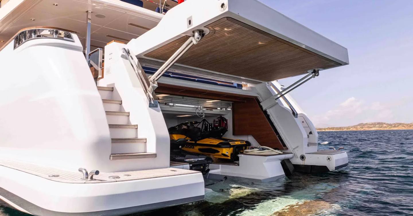 Superyacht Renewal 3 hydraulic stern with tenders