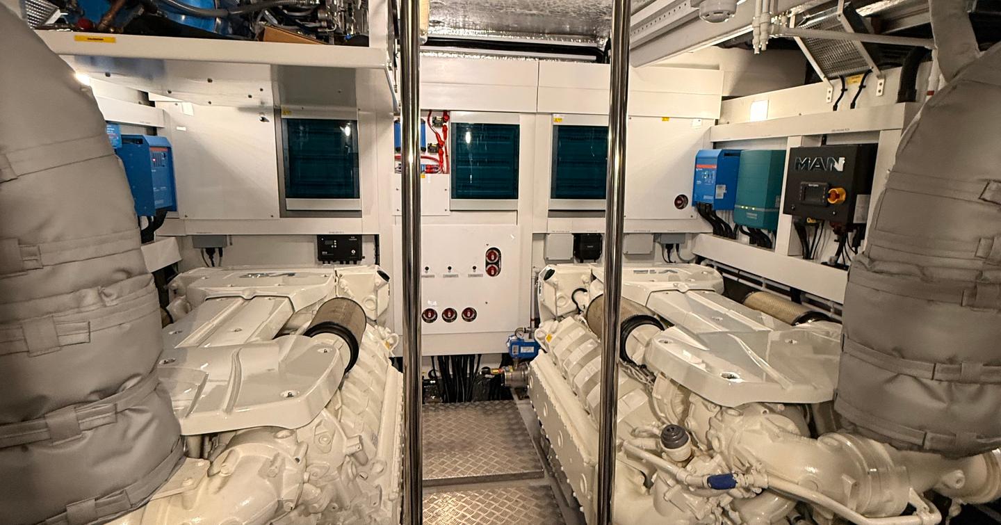 Sunseeker-76-Yacht-Review-engine-room