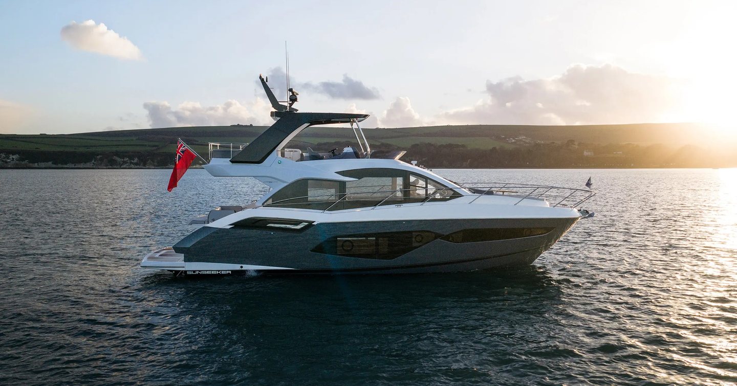 Sunseeker Manhattan 56 motor yacht at anchor
