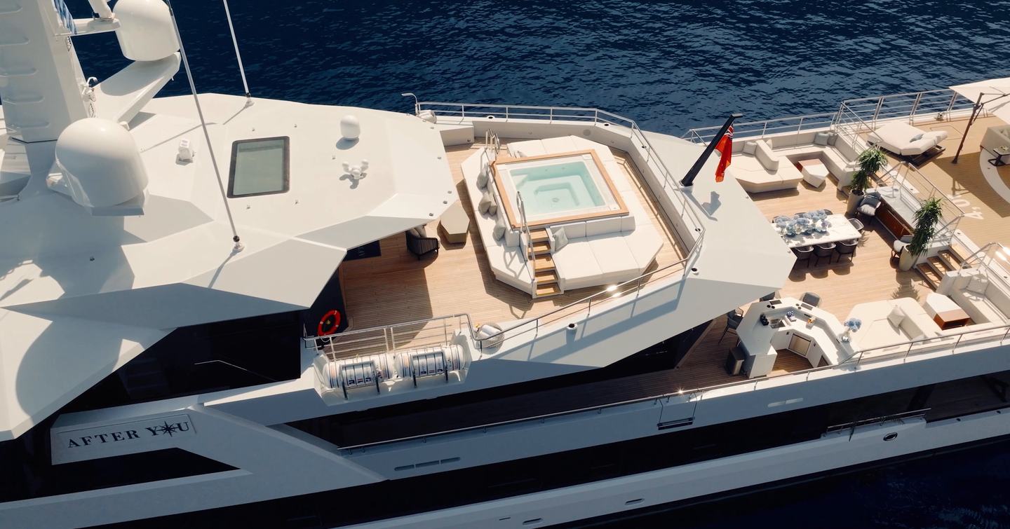 Damen-Xplorer-60-Review-bridge-deck-aft-tub