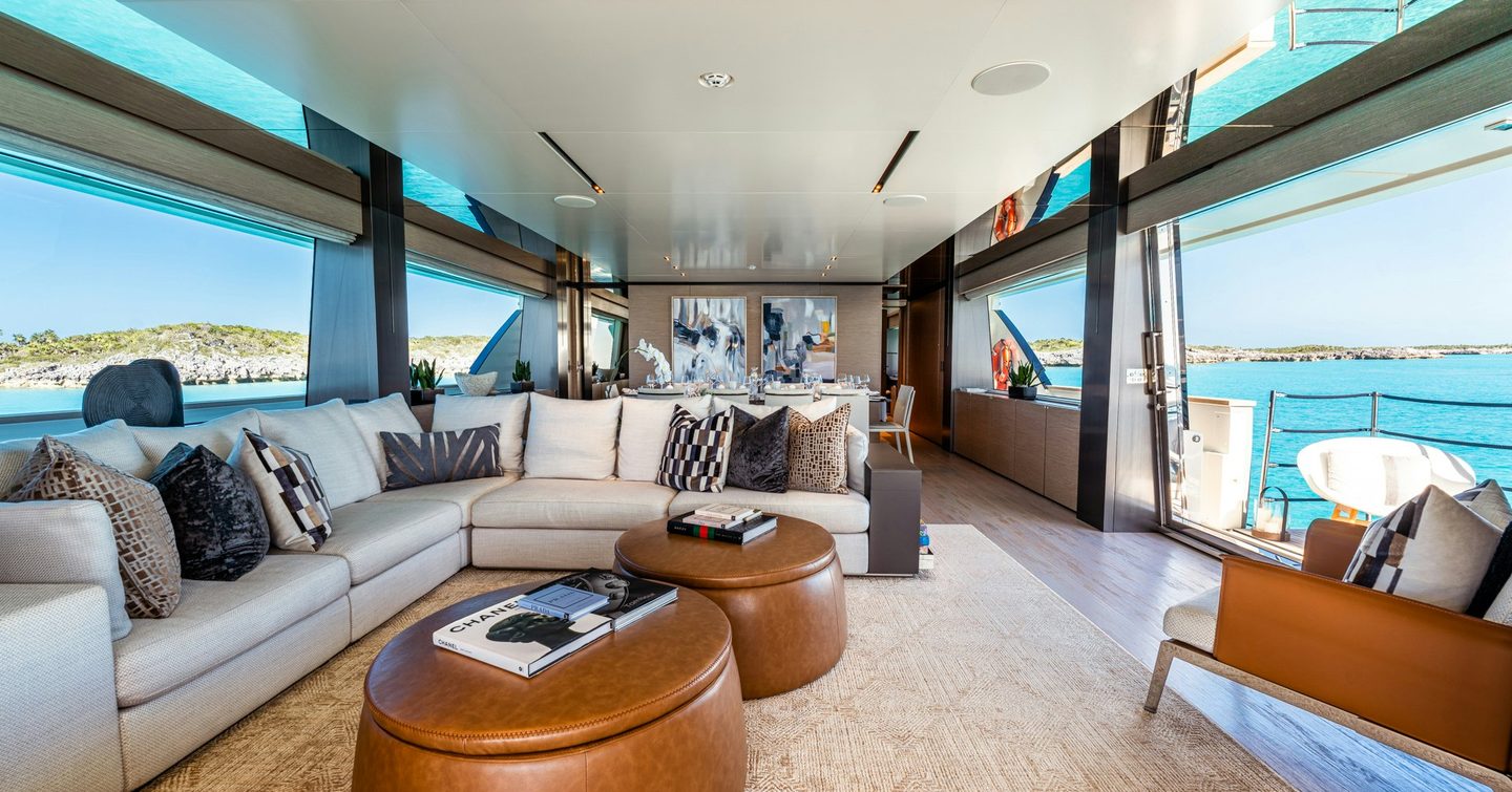 Superyacht Fifi's L-shaped interior seating