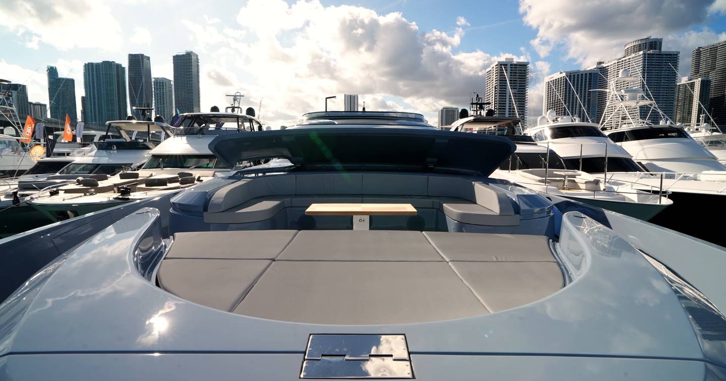 AB-120-Review-foredeck