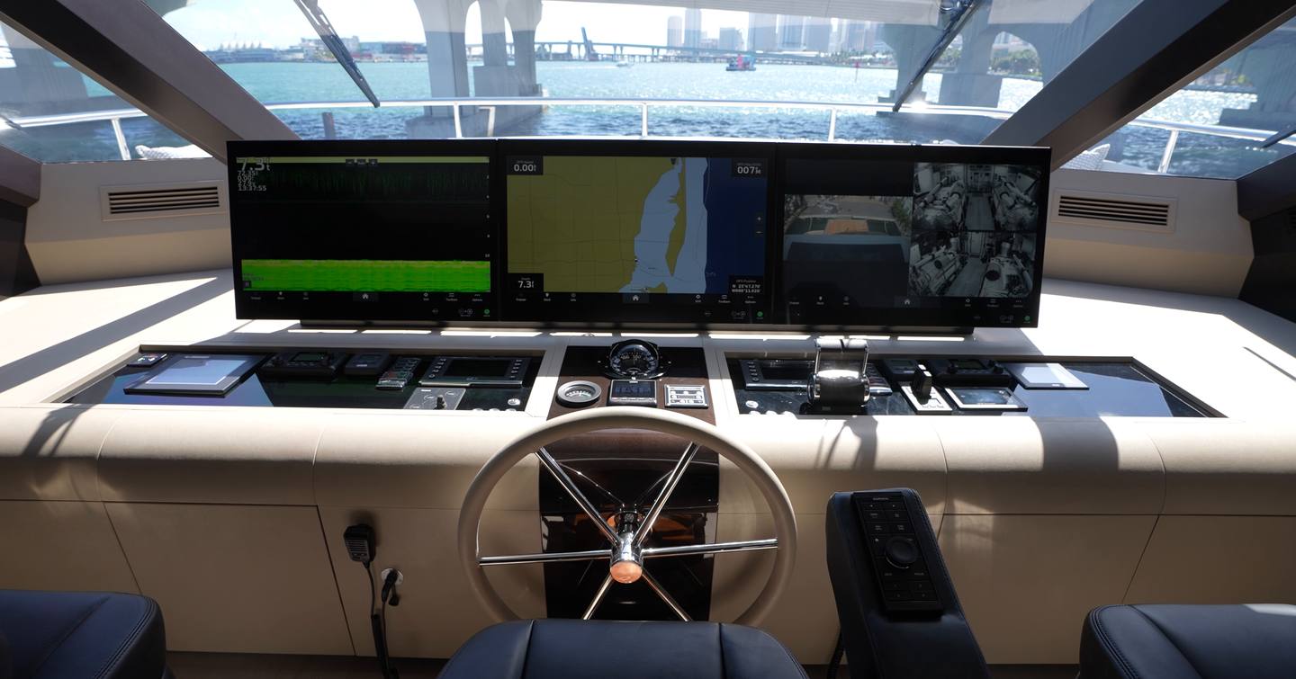 Ocean-Alexande-37L-Review-bridge-dashboard