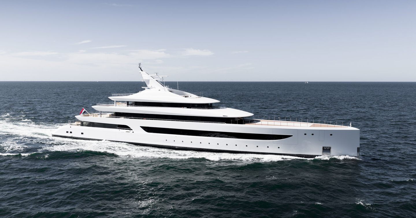  Feadship superyacht Milky Way underway side view 