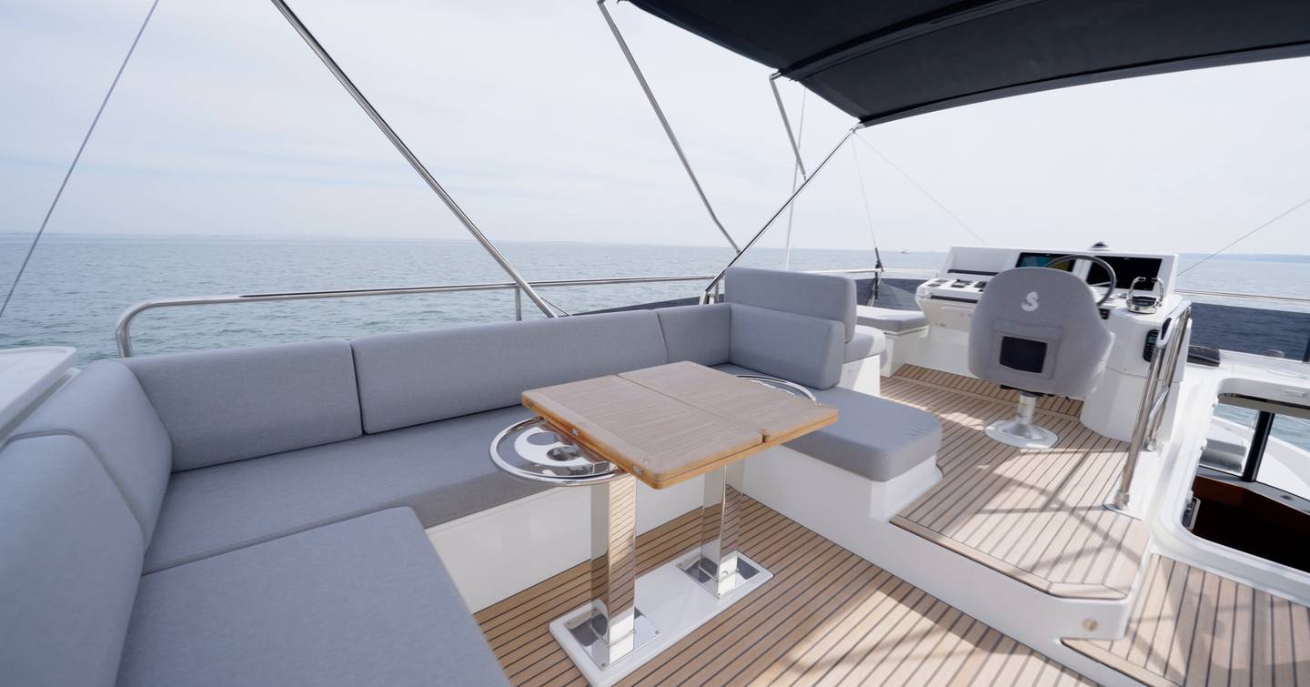 Beneteau-Swift-Trawler-54-Review-flybridge-table
