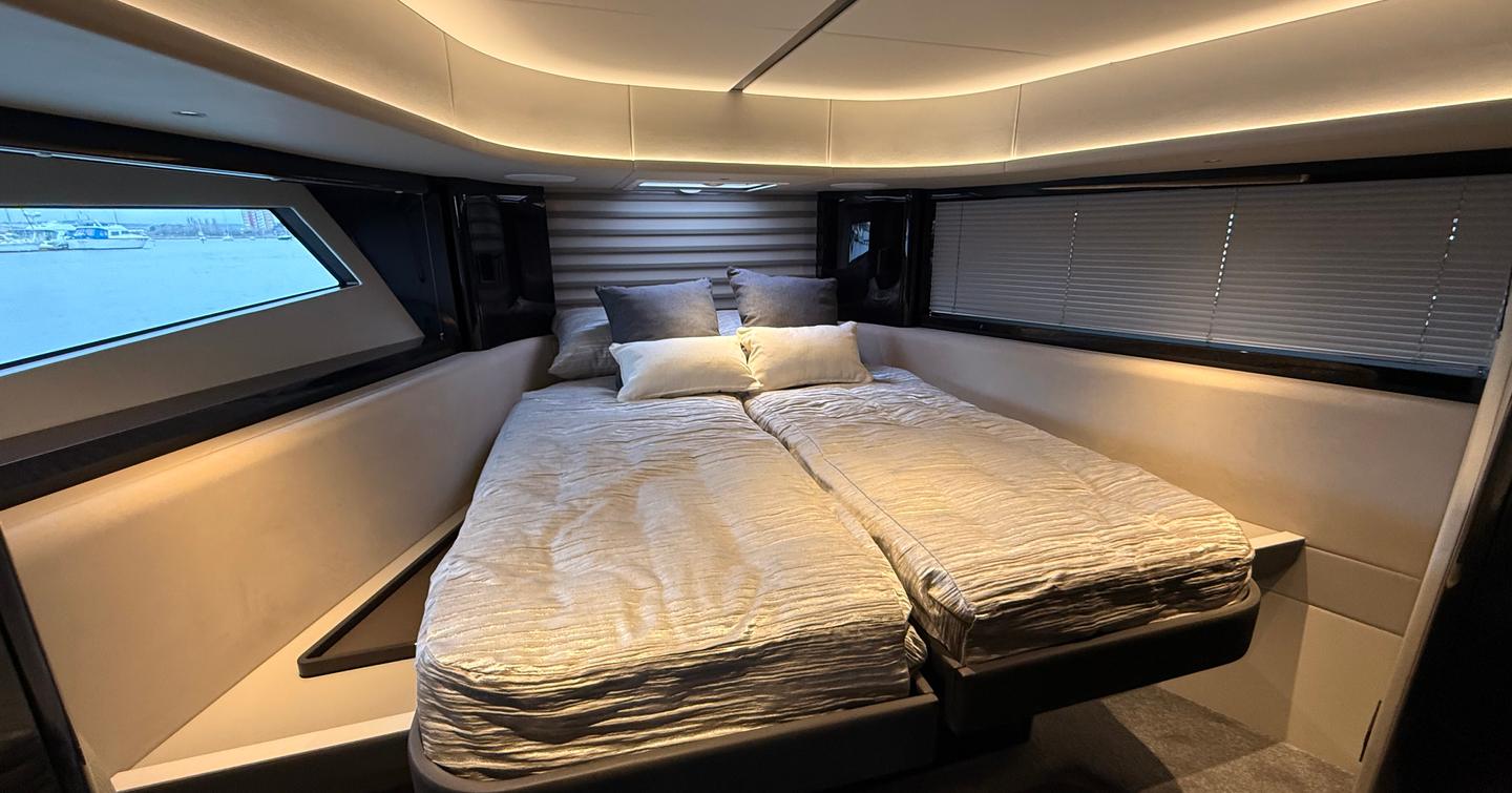 Sunseeker-Predator-55-Review-VIP-cabin