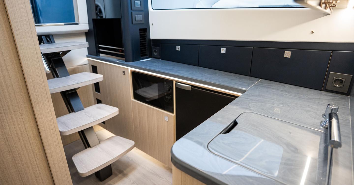 Galeon-435-GTI-Review-lower-galley