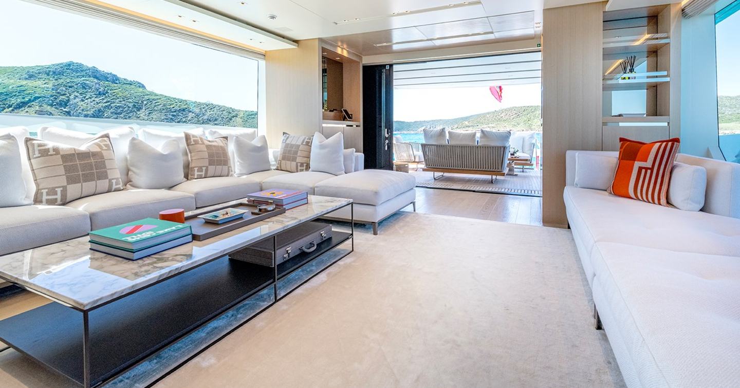 Sanlorenzo yacht Belle De Nuit main saloon lounge 