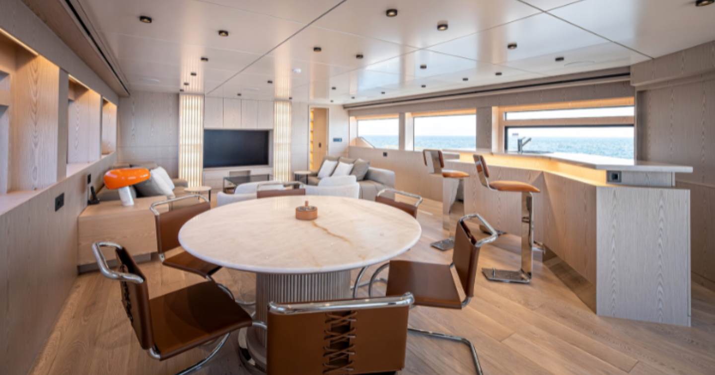 Numarine 40MXP skylounge with dining area, bar, lounge seating and panoramic sea views