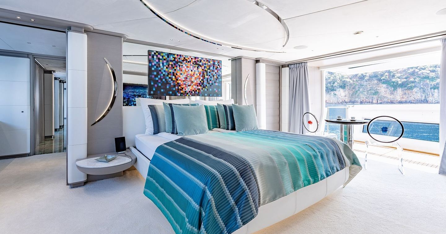 Superyacht Seagull MRD main bedroom